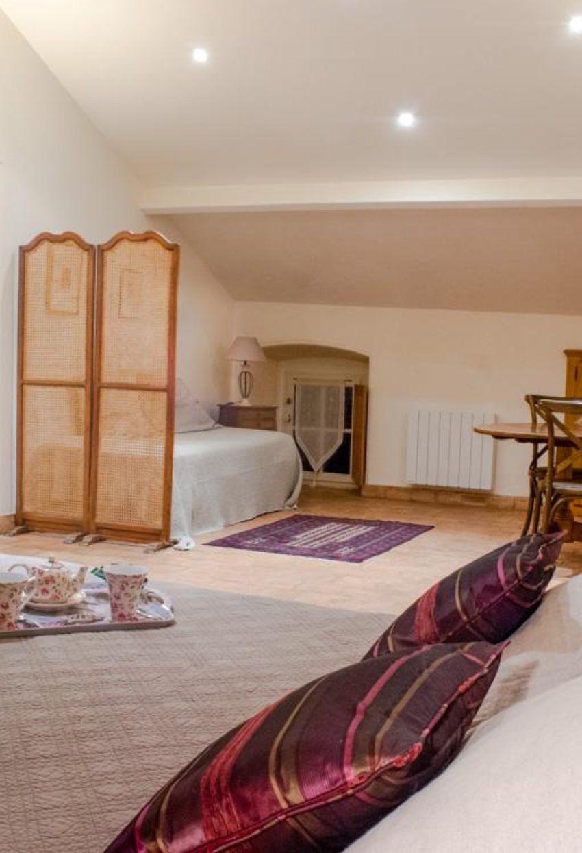Room tonton l'Abbé ( the clergyman)